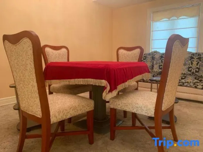Xilei Hailu Guesthouse