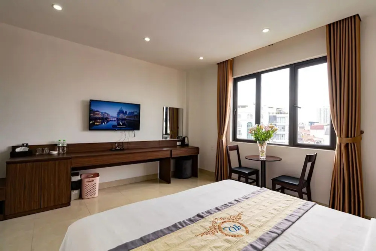 TQ Hotel & Apartment