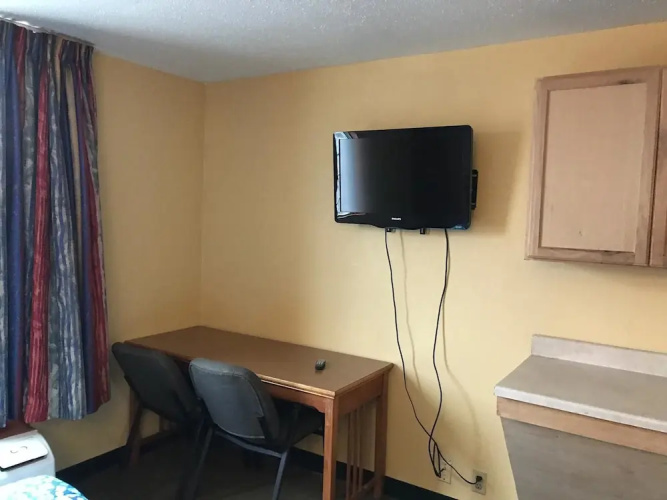 Economy Inn