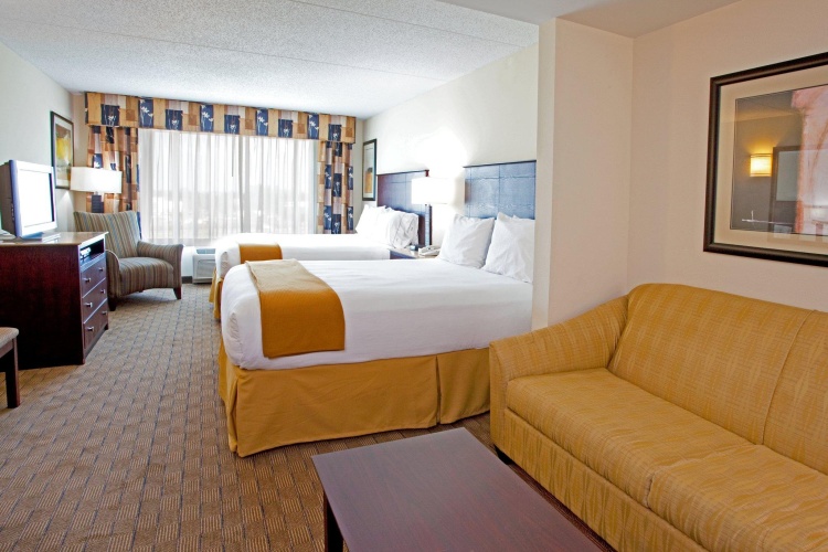 Quadruple Suite