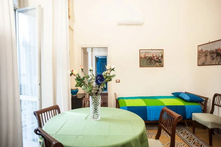 Interno 5