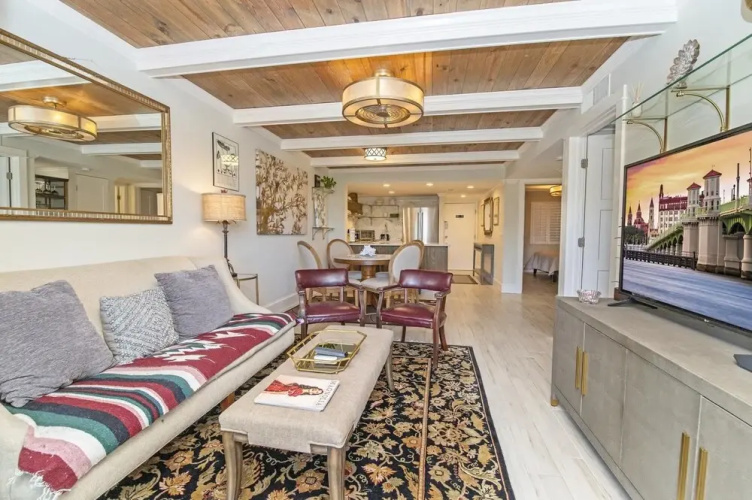 8114 Ocean Front 1st Floor