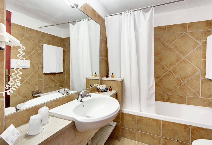 Colonna Beach Hotel Marinella photo 10