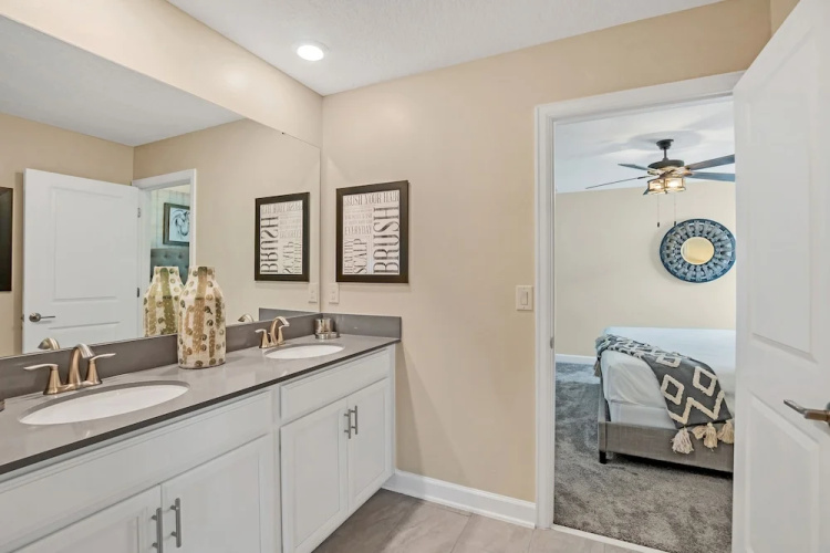 Large Villa, Private Pool+game Room+movie Theater!