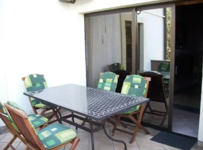 2 Bedrooms Apartment with sea view