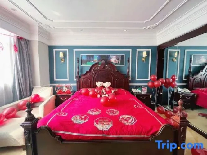 Deluxe Suite