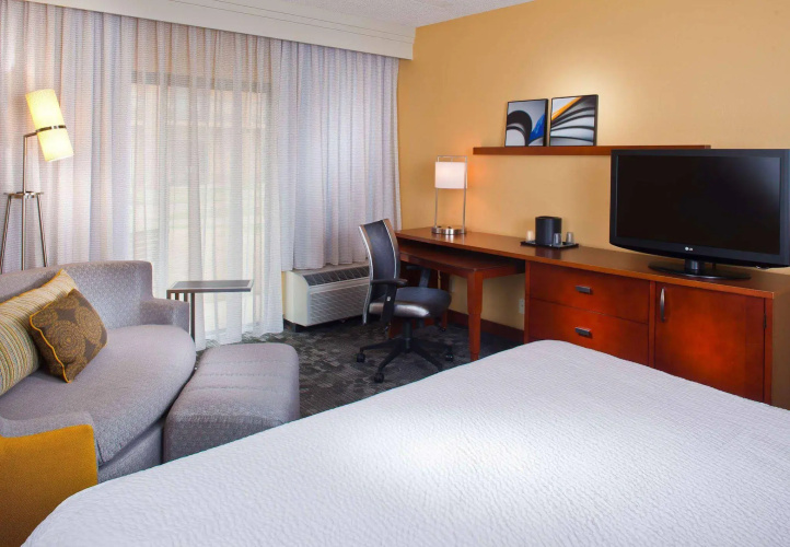 Courtyard by Marriott Memphis Airport