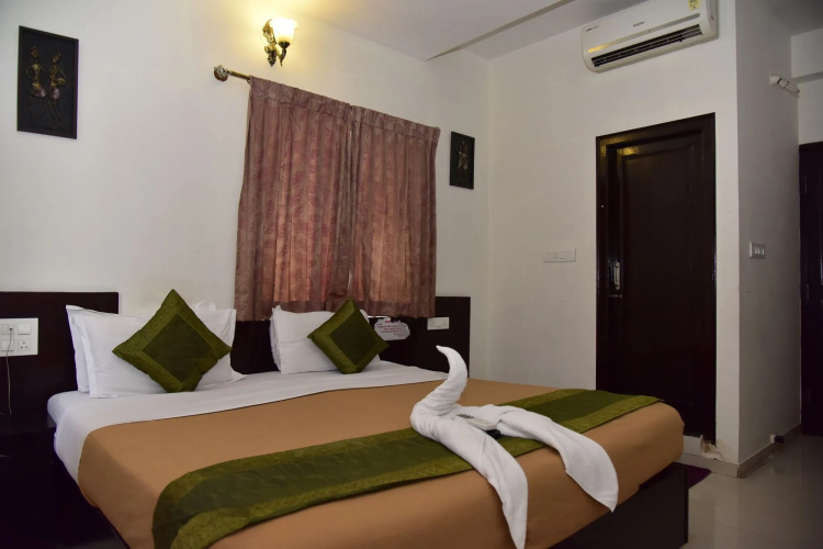 4 Seasons Suites