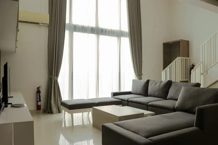 Spacious And Elegant 1Br Loft At Neo Soho Apartment