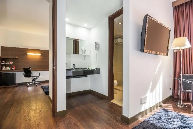 Standard Double Suite