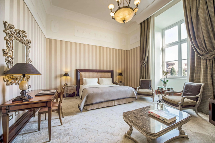Anantara Palazzo Naiadi Rome Hotel