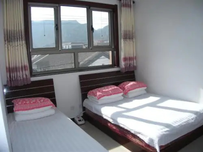 Longqingxia Jixiangyu Guesthouse