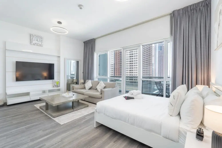 Stylish Studio Apartment in Tecom s Prime Location