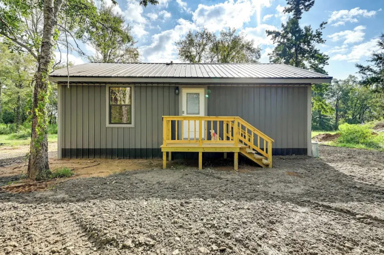 Pet-friendly Broken Bow Cabin Near Lukfata Creek!
