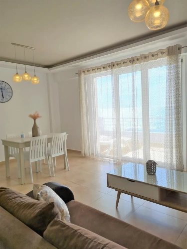 1 Bedroom Luxury Apartment with sea view