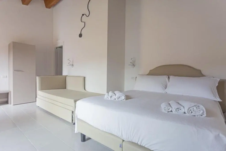 Deluxe Quadruple room