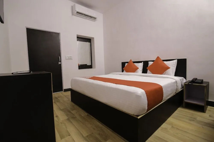 OYO 16169 Sahdev Guest House