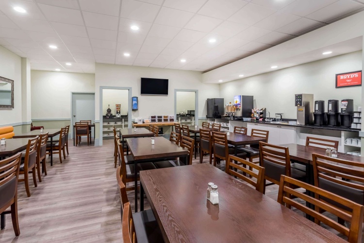 Ramada By Wyndham Hinton photo 15