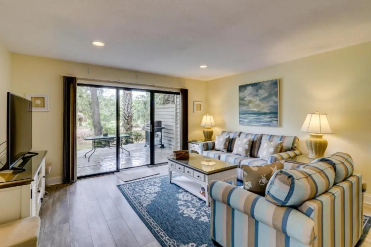 154 The Greens 3 BR Shipyard Condo