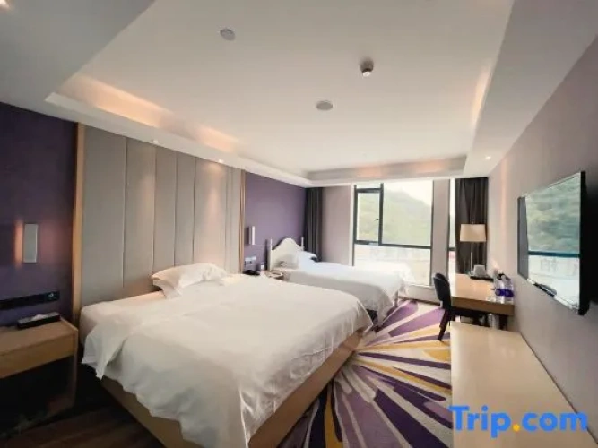 Deluxe Double Family room
