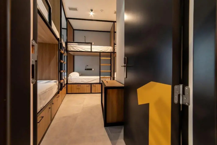 Petit Hostel La Latina - Adults Only