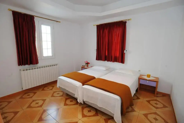 Villa Paradisos