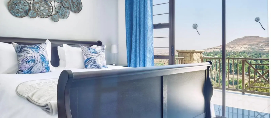 8 Sleeper Villa and 4 Sleeper Flatlet