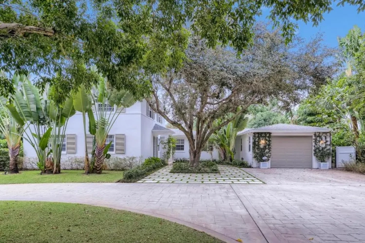 4 Bedrooms Cottage