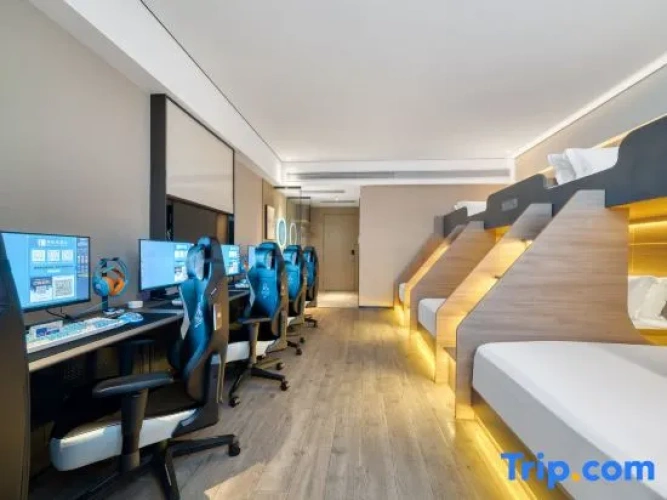 Standard Quintuple room