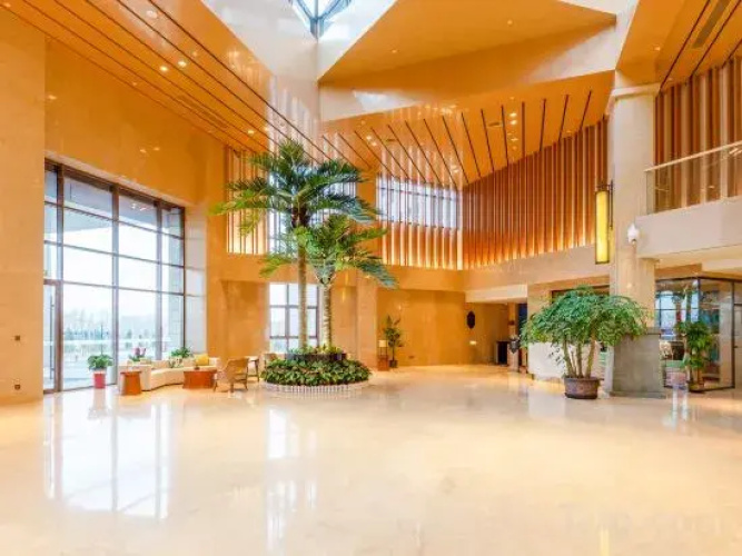 Qihe Peacock King Hot Spring Hotel