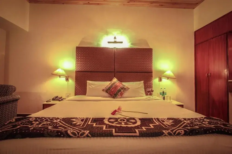 Golden Tulip Manali