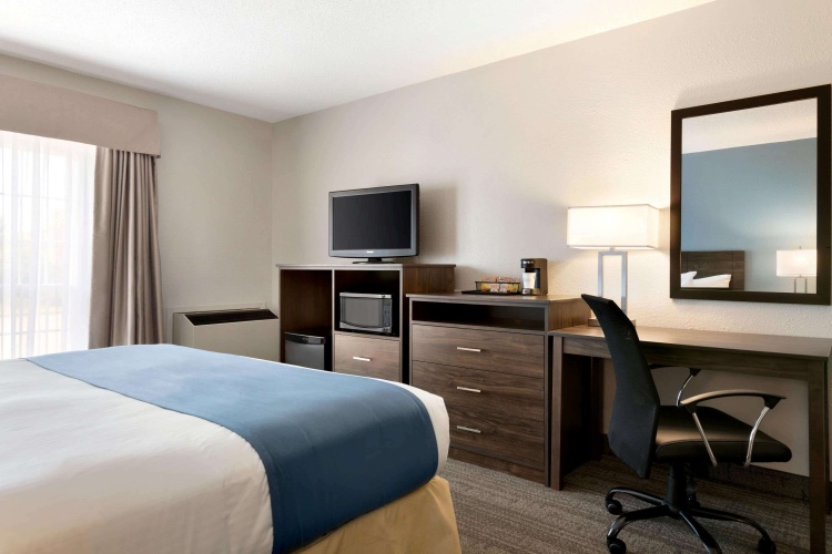 Travelodge Suites by Wyndham New Glasgow photo 7