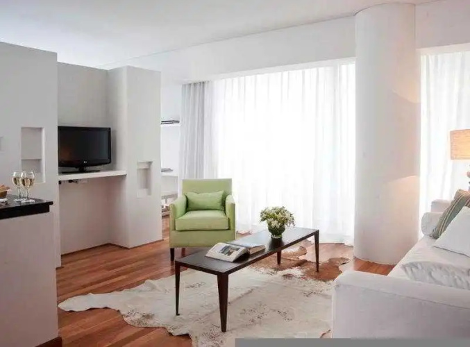 Polo Suites