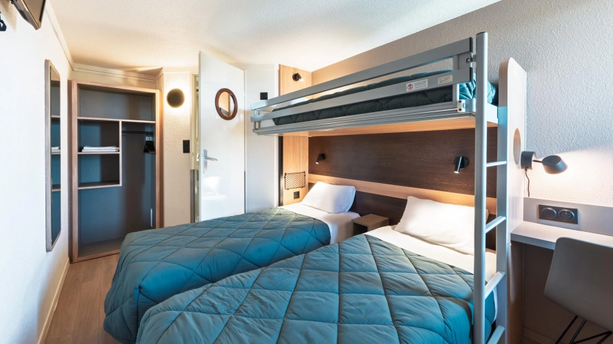 Standard Quadruple room