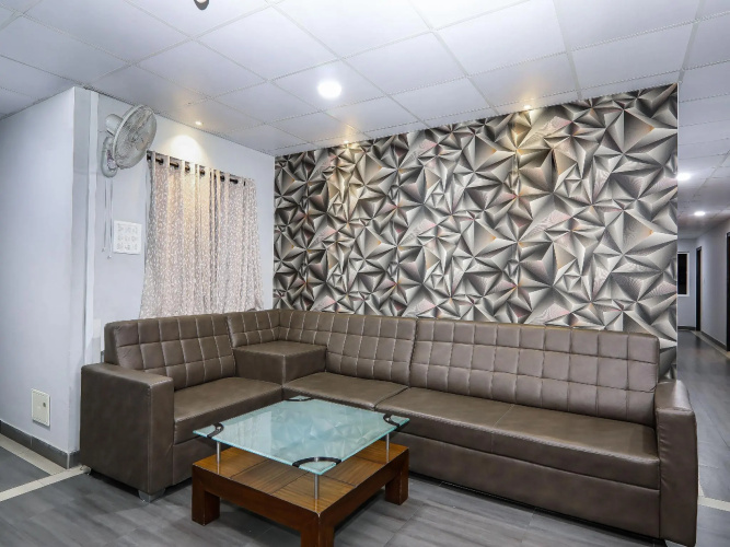 OYO 15928 Hotel Midtown