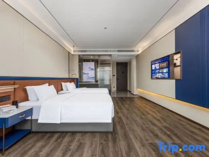 Standard Twin room with garden view