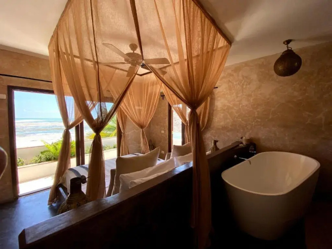 Joya' Beach Suites & Villa