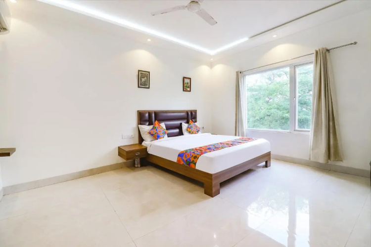 Fabhotel Bhawana