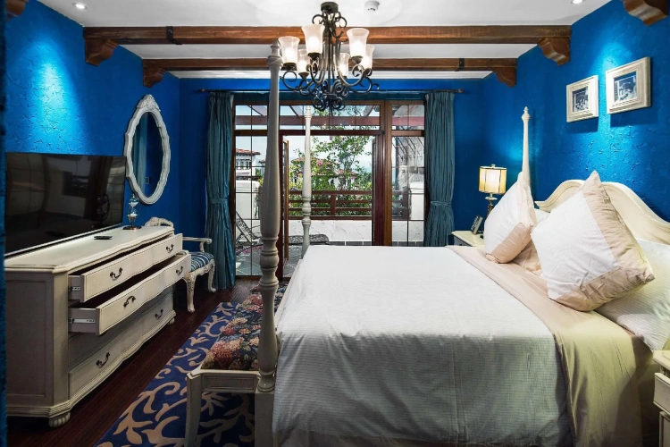 Quadruple Suite