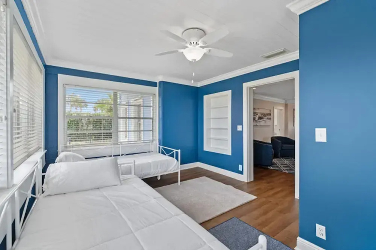 20816 Front Beach Rd