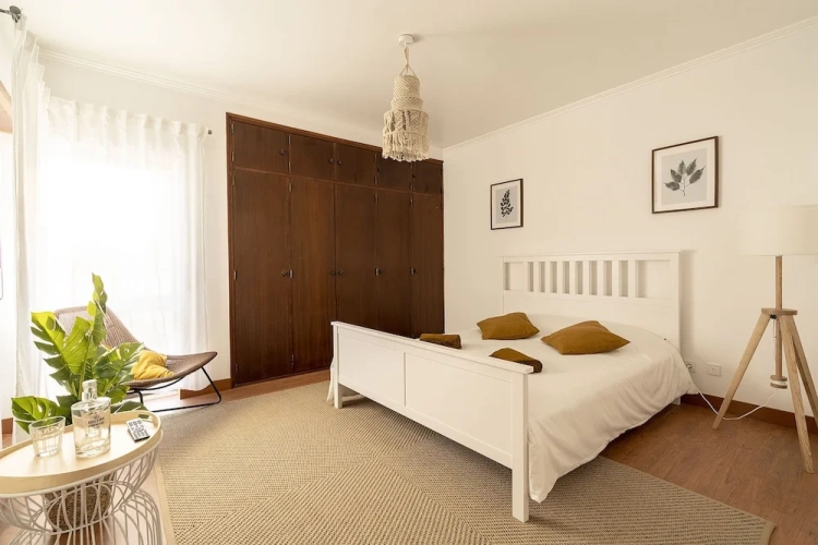 4 Bedrooms Premium Cottage