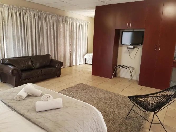 Deluxe Family Suite