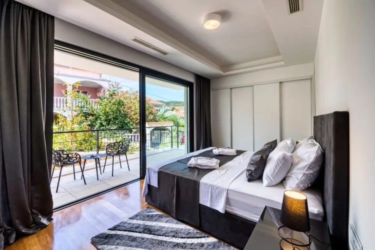 4 Bedrooms Deluxe Villa with sea view