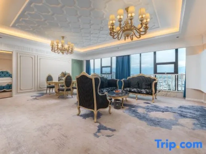 1 Bedroom Luxury Suite