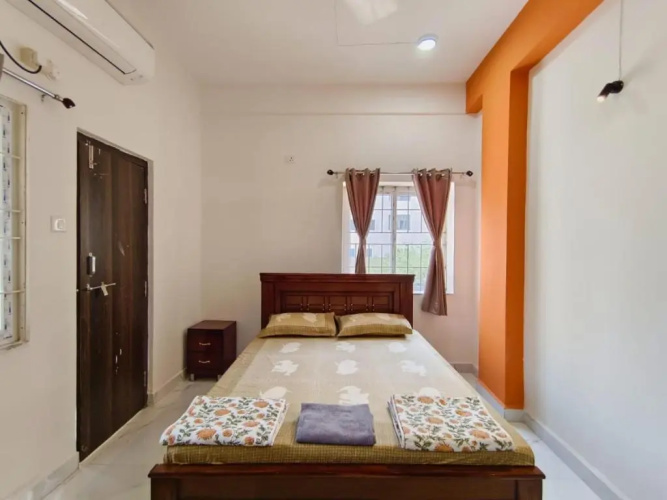 Chill place : 3 BHK with AC bedrooms and functional kitchen