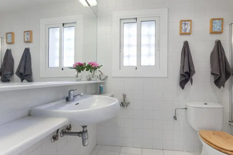 3 Bedrooms Apartment with ocean view