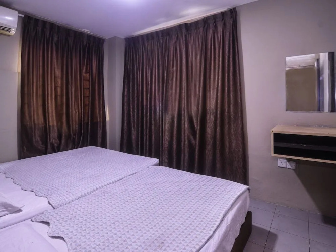 Oyo 89630 Hilltop Room
