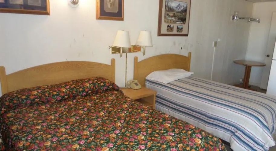 Sage & Sand Motel