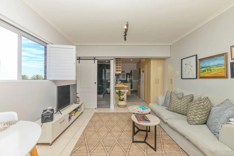 Mouille Point Studio Including Welcome Basket