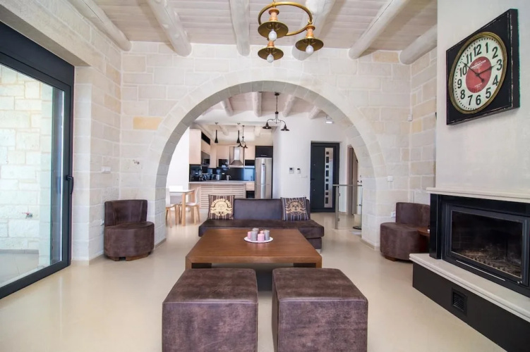 Philoxenia Luxury Stone Villa